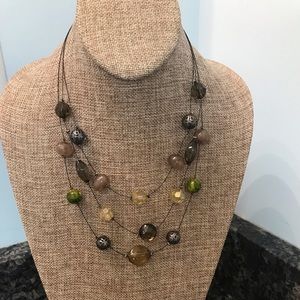 (SOLD)3  Strand lucite necklace